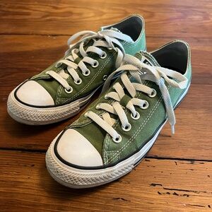 Converse Chuck Taylor All Star low top shoes size 4.5/6.5